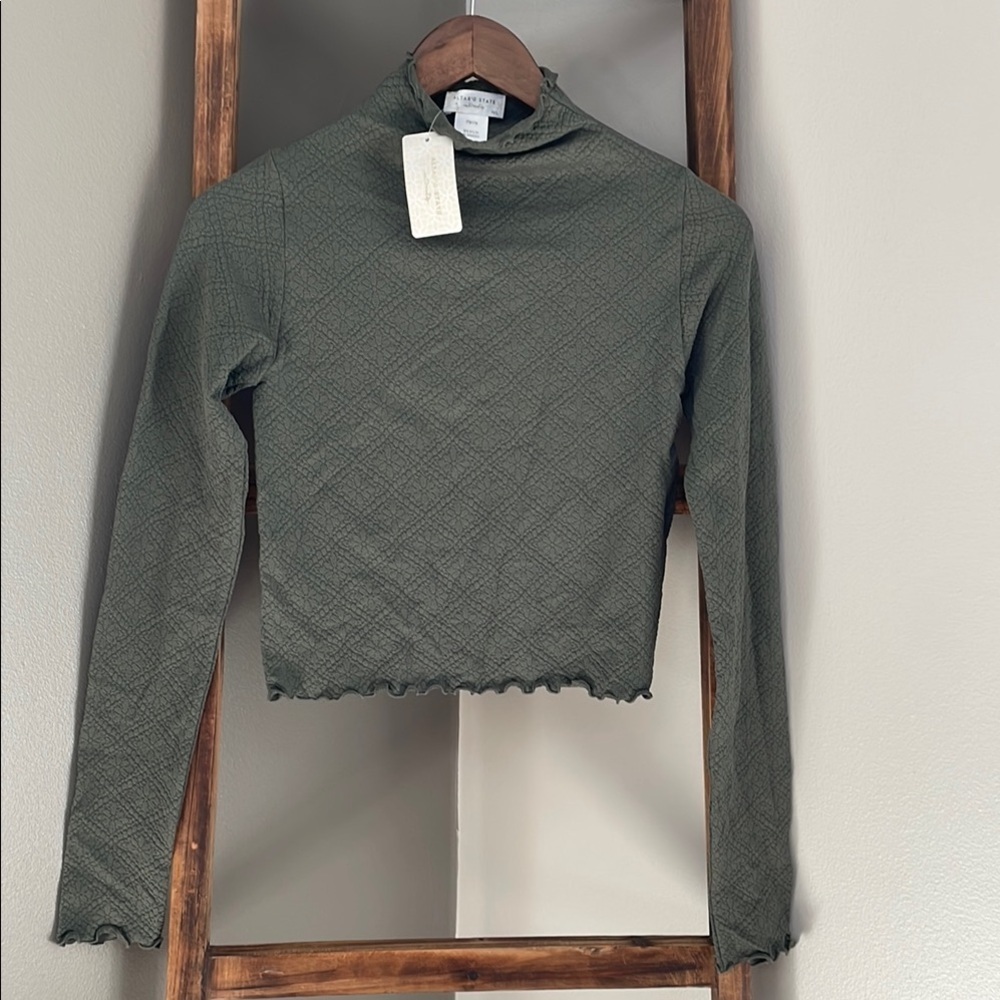 Altar’d State intimates dark olive crop top
NWT